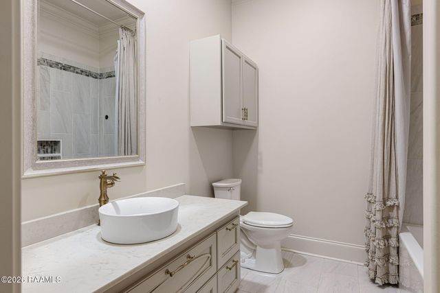 207 Kingfisher Drive, Lafayette, LA 70508