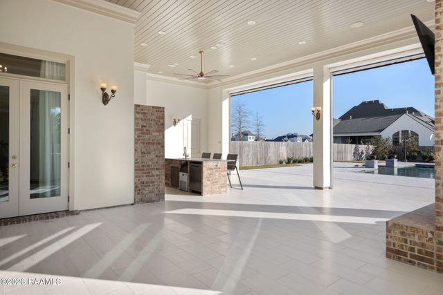 207 Kingfisher Drive, Lafayette, LA 70508