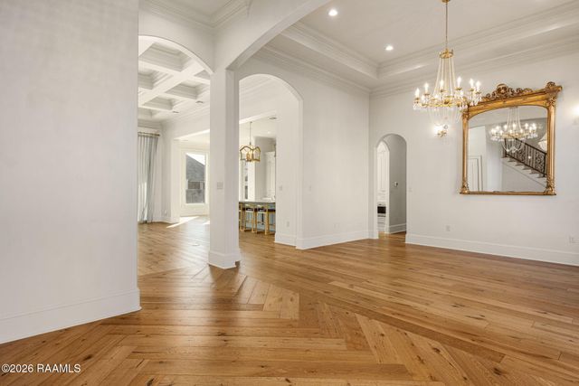 207 Kingfisher Drive, Lafayette, LA 70508