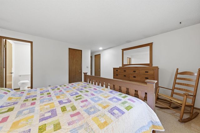 5216 W BAYWOOD Ct, Spokane, WA 99208