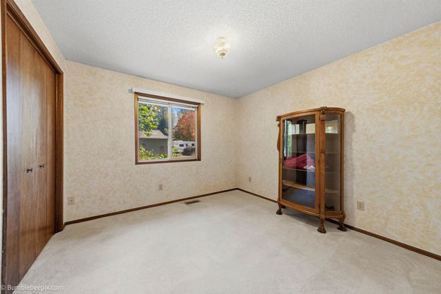 5216 W BAYWOOD Ct, Spokane, WA 99208