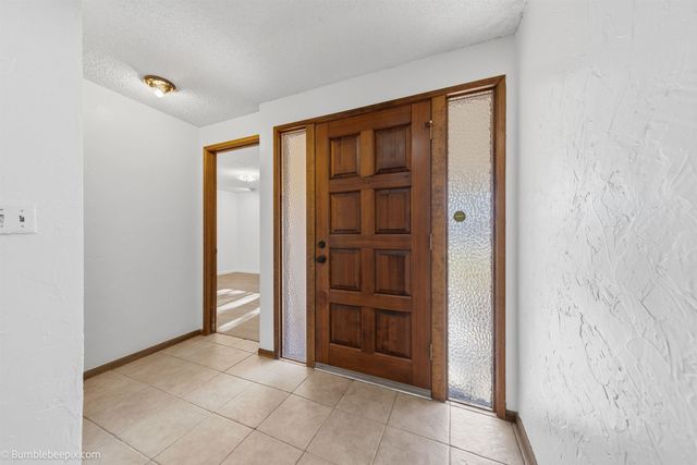 5216 W BAYWOOD Ct, Spokane, WA 99208