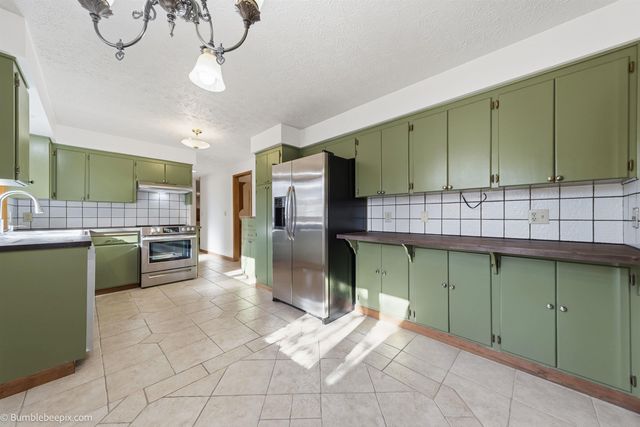 5216 W BAYWOOD Ct, Spokane, WA 99208