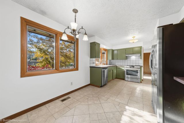 5216 W BAYWOOD Ct, Spokane, WA 99208