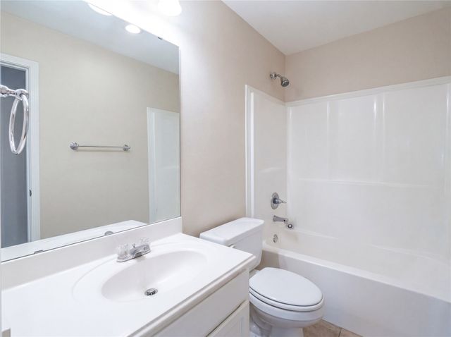 3214 Grand Lake Drive, Bossier City, LA 71111