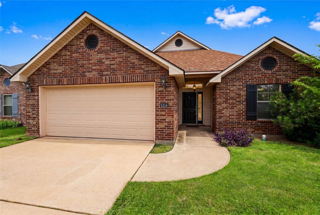 3214 Grand Lake Drive, Bossier City, LA 71111