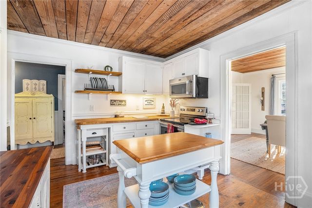 17 W Wright Street, Winder, GA 30680