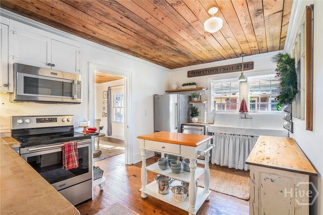 17 W Wright Street, Winder, GA 30680