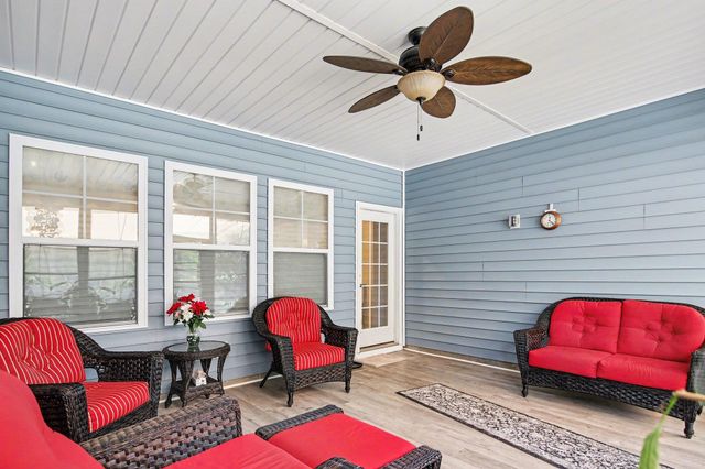 605 Queen Palm Ct., Little River, SC 29566