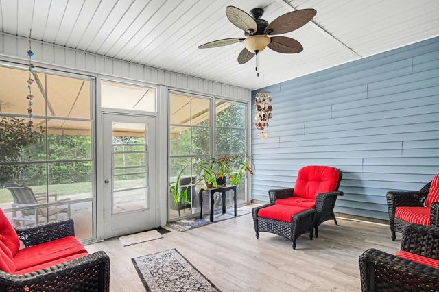 605 Queen Palm Ct., Little River, SC 29566