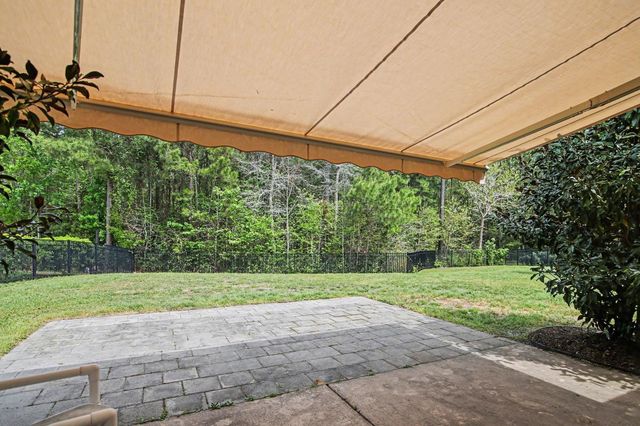 605 Queen Palm Ct., Little River, SC 29566