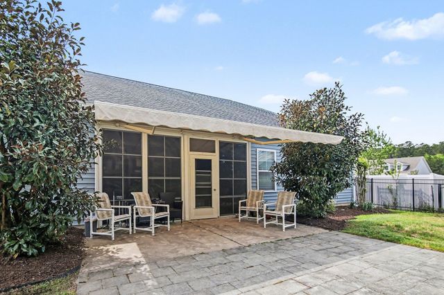 605 Queen Palm Ct., Little River, SC 29566