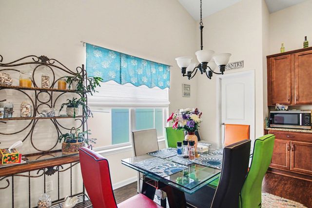 605 Queen Palm Ct., Little River, SC 29566