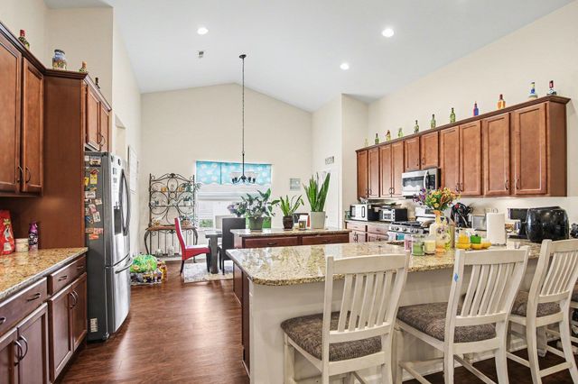 605 Queen Palm Ct., Little River, SC 29566