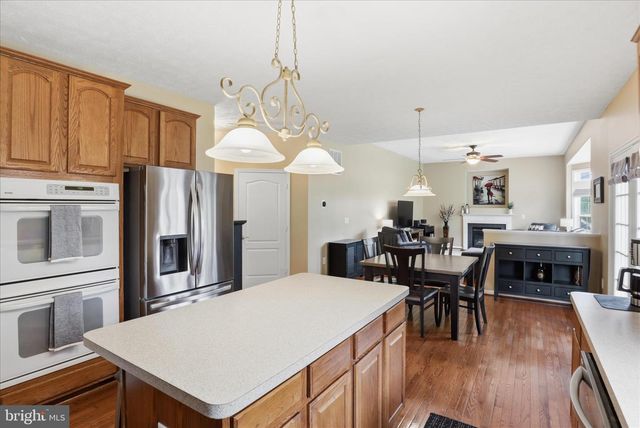 265 FOX CHASE ST, Warrenton, VA 20186