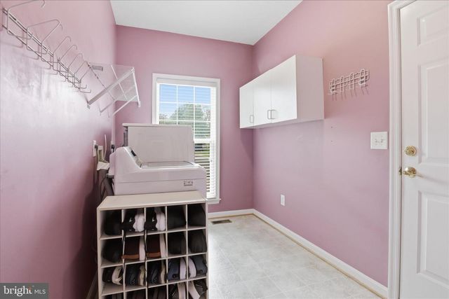 265 FOX CHASE ST, Warrenton, VA 20186