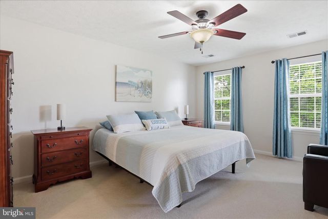 265 FOX CHASE ST, Warrenton, VA 20186