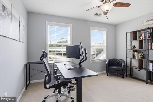265 FOX CHASE ST, Warrenton, VA 20186
