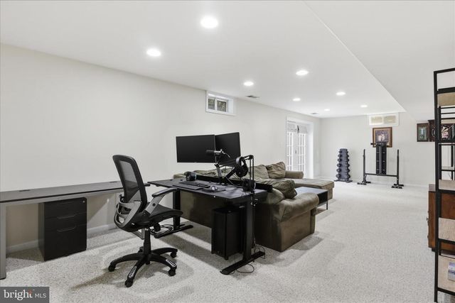 265 FOX CHASE ST, Warrenton, VA 20186