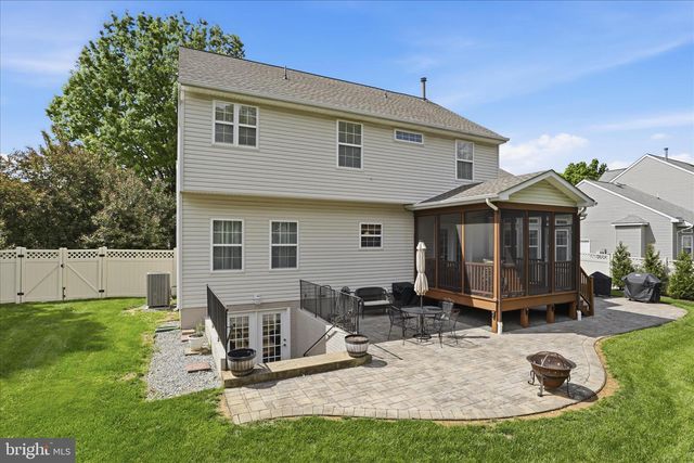 265 FOX CHASE ST, Warrenton, VA 20186