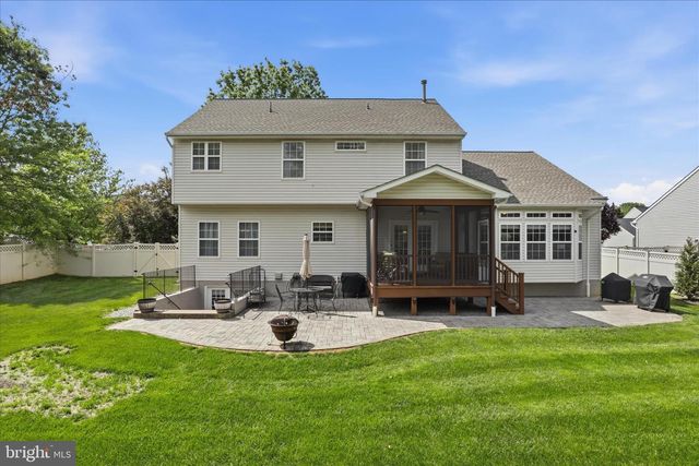 265 FOX CHASE ST, Warrenton, VA 20186