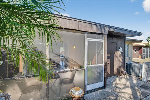 9883 88TH WAY, Seminole, FL 33777