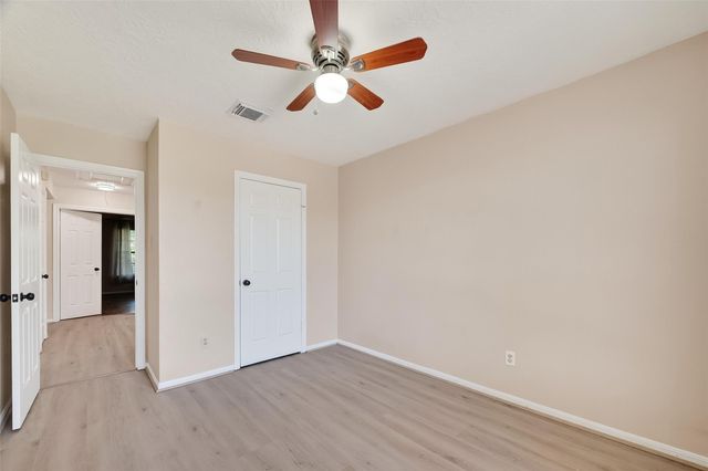 814 Heathgate Drive, Houston, TX 77062