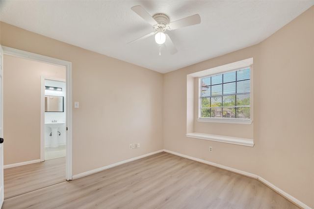 814 Heathgate Drive, Houston, TX 77062