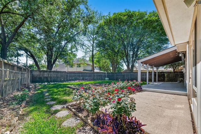 814 Heathgate Drive, Houston, TX 77062