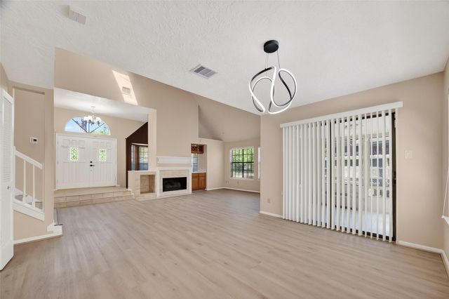 814 Heathgate Drive, Houston, TX 77062