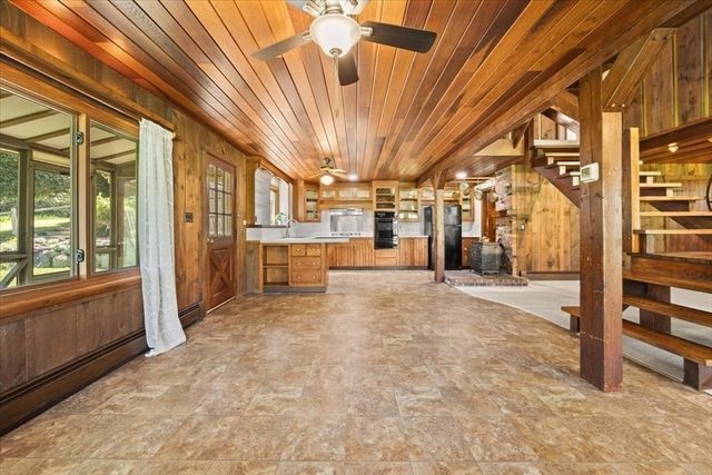 173 N Worcester St, Norton, MA 02766