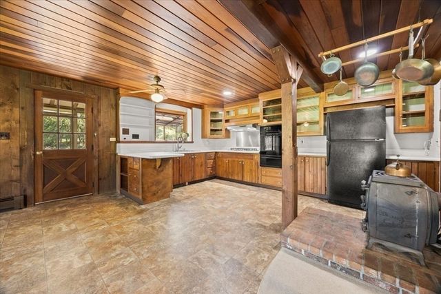 173 N Worcester St, Norton, MA 02766