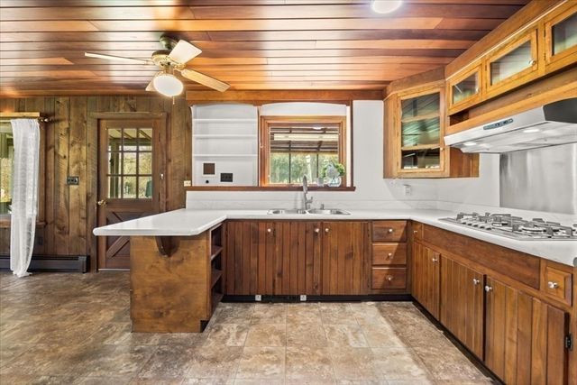 173 N Worcester St, Norton, MA 02766