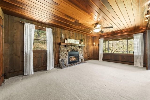 173 N Worcester St, Norton, MA 02766