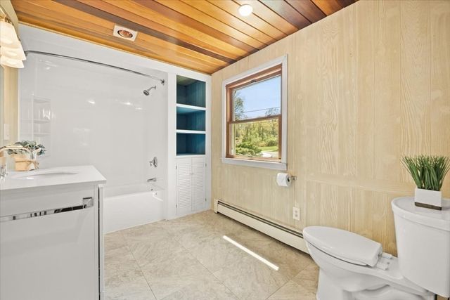 173 N Worcester St, Norton, MA 02766