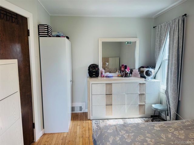 25641 Chalmers Street, Roseville, MI 48066