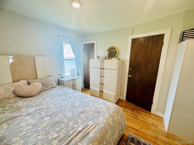 25641 Chalmers Street, Roseville, MI 48066