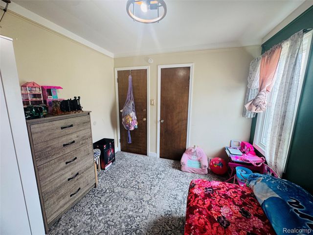 25641 Chalmers Street, Roseville, MI 48066