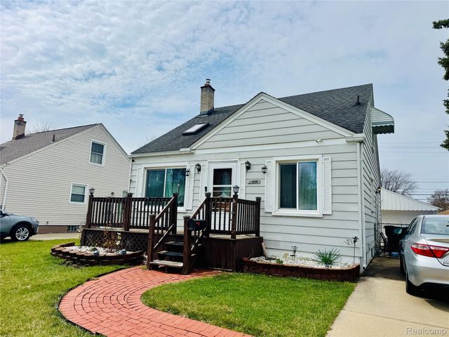 25641 Chalmers Street, Roseville, MI 48066