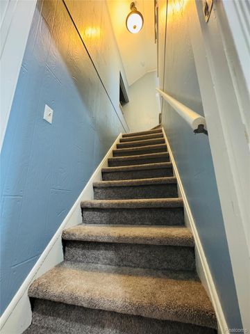 25641 Chalmers Street, Roseville, MI 48066