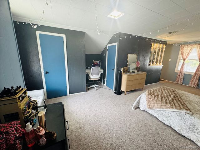 25641 Chalmers Street, Roseville, MI 48066