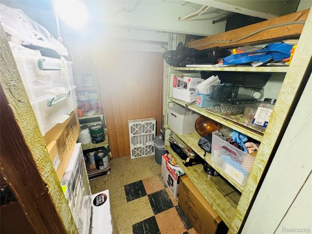 25641 Chalmers Street, Roseville, MI 48066