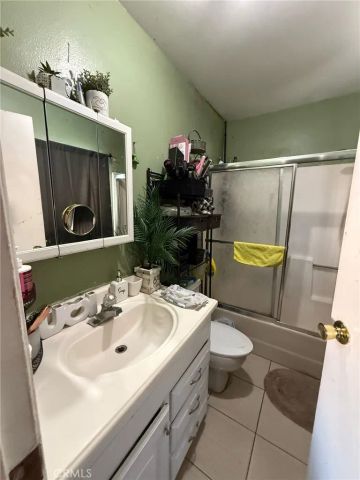 8904 Bandera, Los Angeles, CA 90002