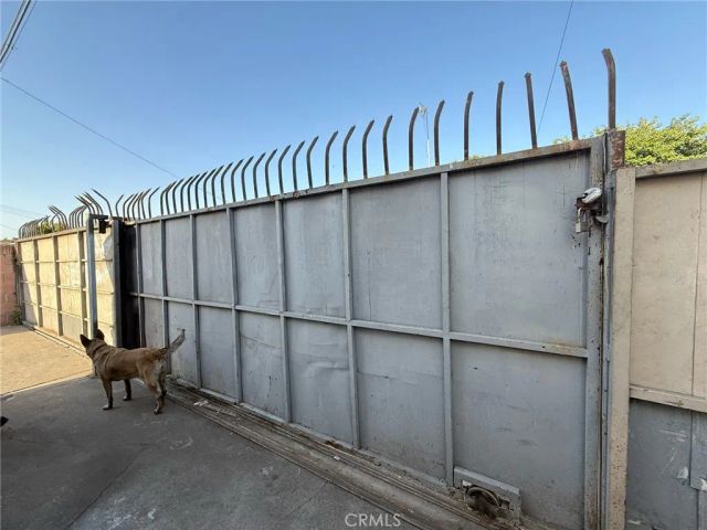 8904 Bandera, Los Angeles, CA 90002