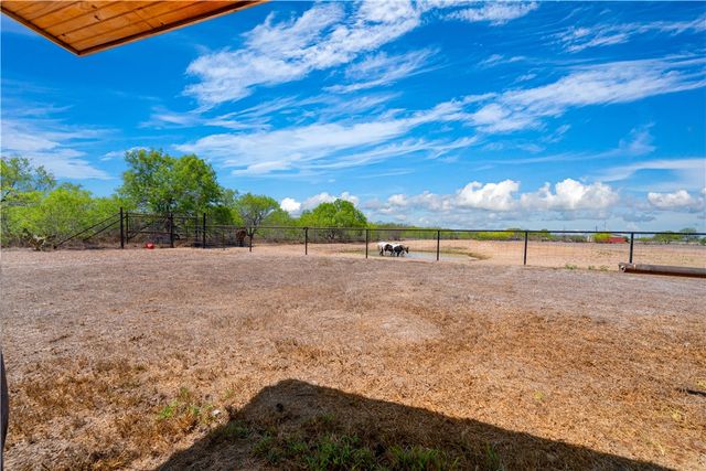200 W County Road 418, Premont, TX 78375
