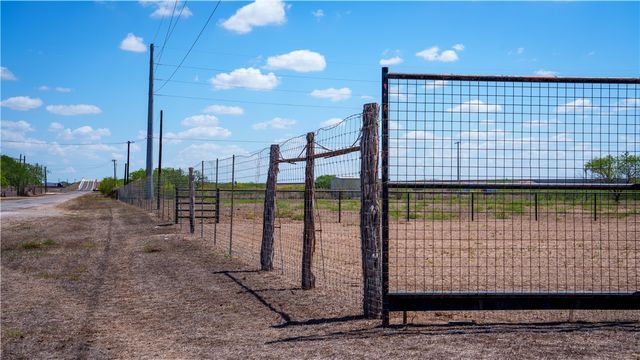 200 W County Road 418, Premont, TX 78375