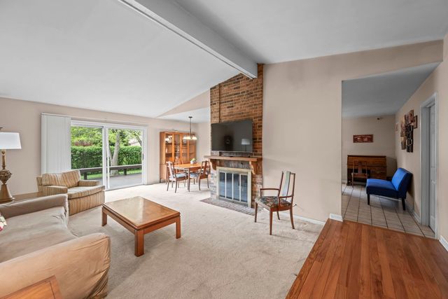 107 E Home Avenue, Palatine, IL 60067