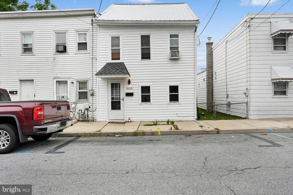 1605 CENTER ST, Lebanon, PA 17042