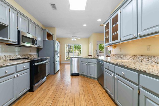 2 Plantation Drive East, Heber Springs, AR 72543
