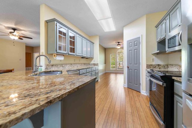 2 Plantation Drive East, Heber Springs, AR 72543